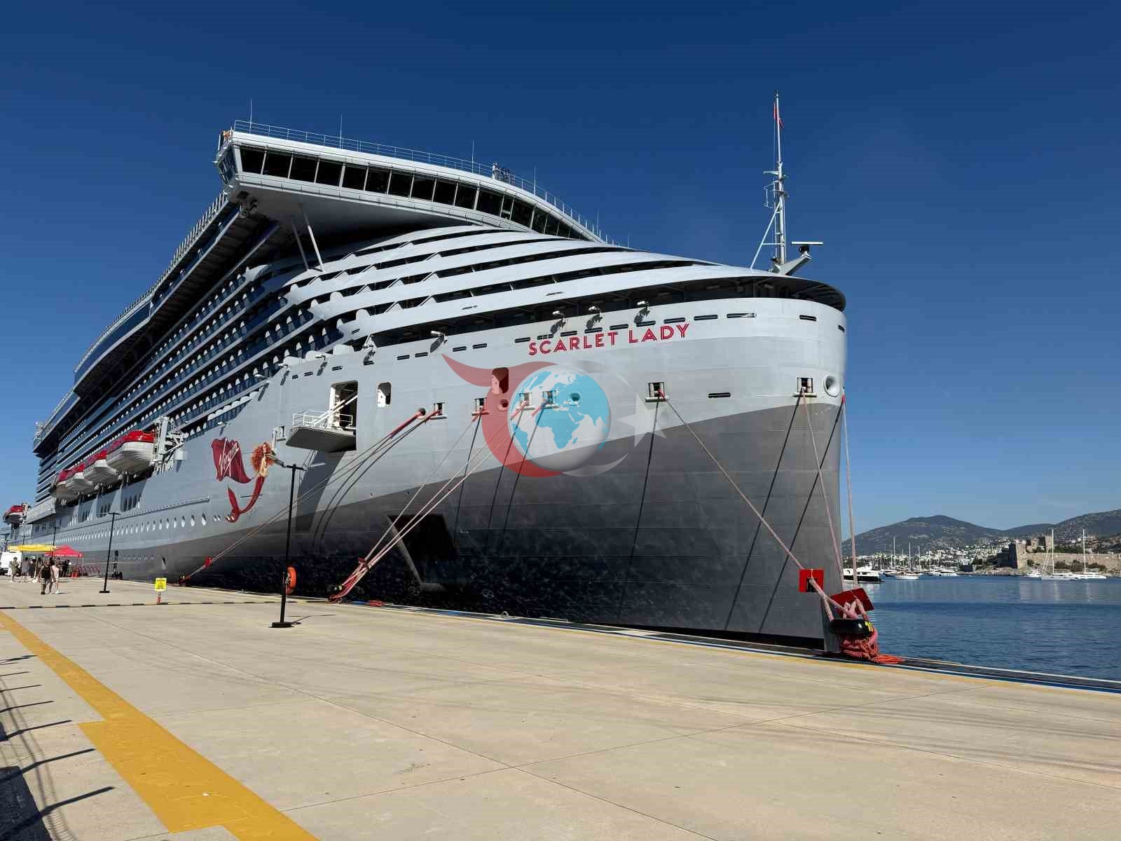 Scarlet Lady, Bodrum Limanı'na Yeniden Demir Attı
