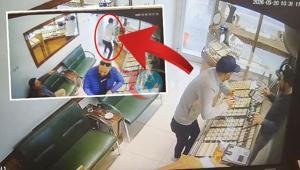 Arvadıma üzük axtaracağını dedi, brilyantı qapıb qaçdı. arvadıma üzük axtarıb brilyantı qapıb qaçdı Konyada maskalı soyğunçu kameraya düşdü