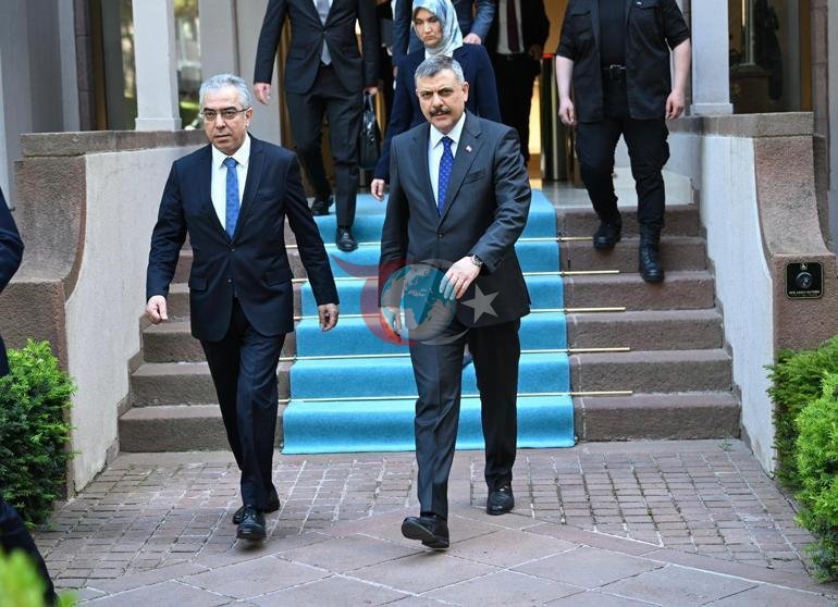 Vazir Çiftchi Prezident Huquqiy siyosatlar kengashi raisi o'rinbosari Uçum bilan uchrashdi