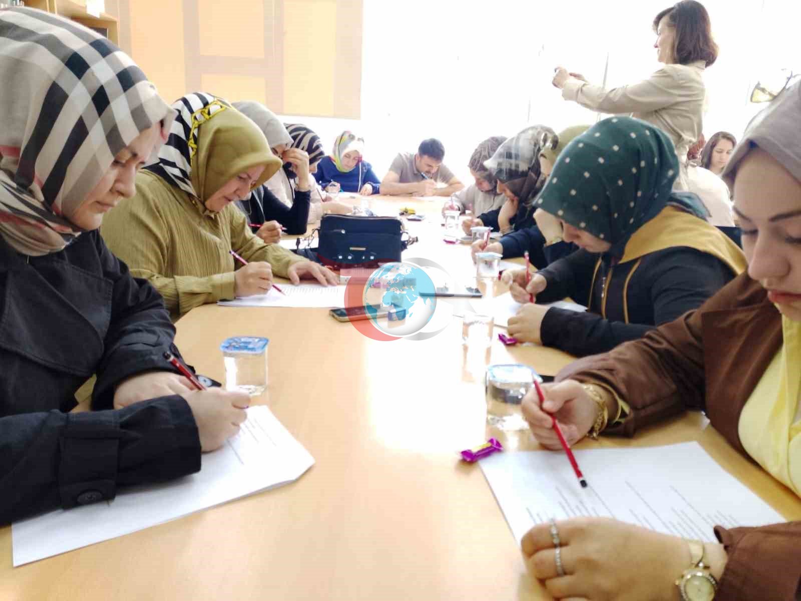 Veliler Çocuklarının Sınav Heyecanını Paylaştı