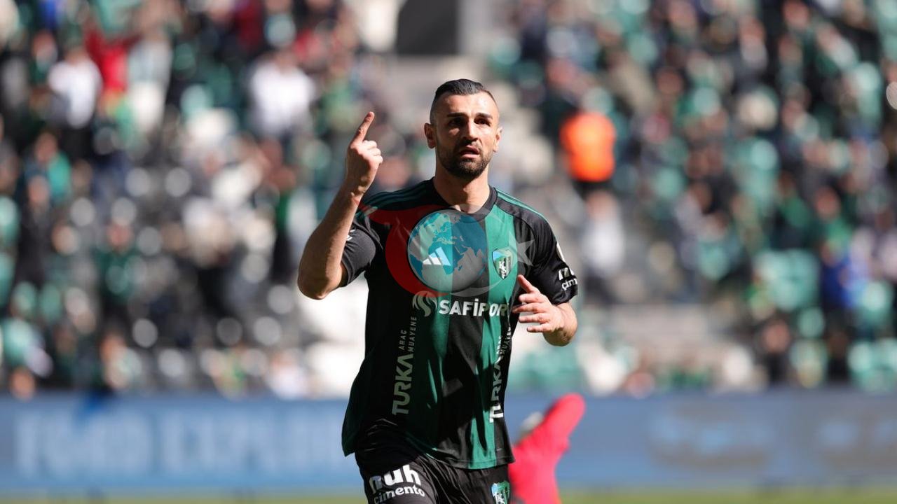 Kocaelispor'da İki Önemli İsimle Yollar Ayrıldı