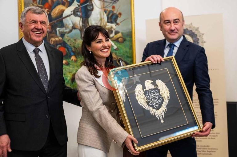 Gazi Osman Paşa Köşkü 'Seçmələr' sərgisi ilə qapılarını açdı