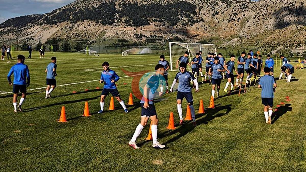 Isparta Davraz, Üç Ulusal Futbol Takımının Kamp Merkezi Oldu