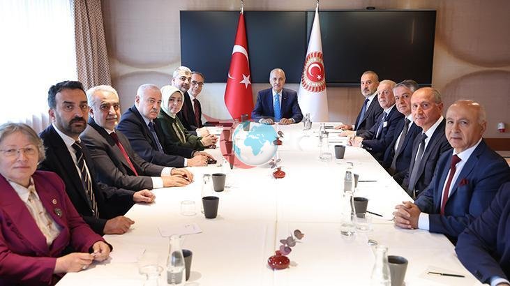 TBMM Başkanı Kurtulmuş, İsveç'te Süryani Temsilcileriyle Buluştu