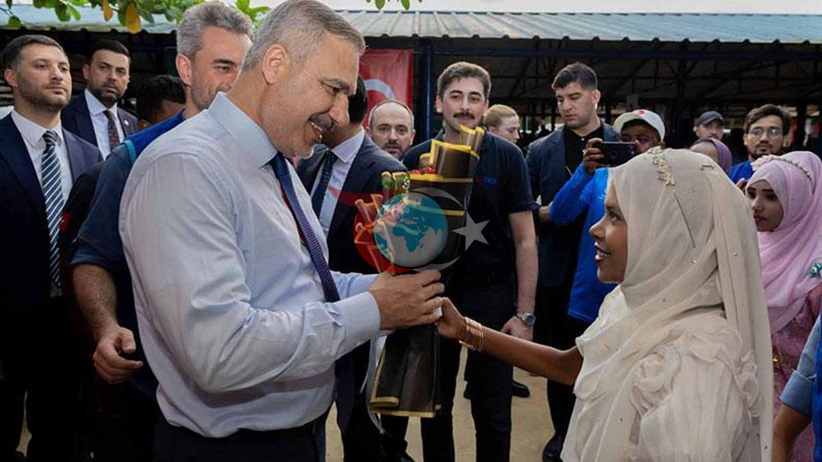 Bakan Fidan, Bangladeş'te Rohingya Kamplarını Yakından İnceledi