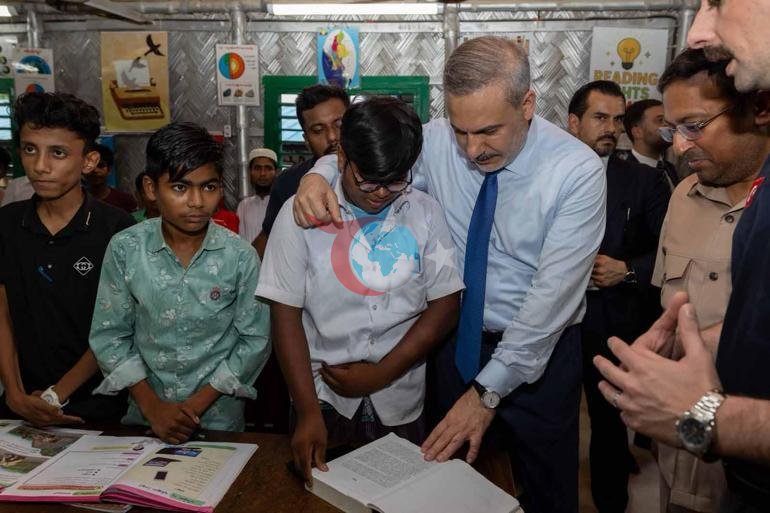 Dışişleri Bakanı Fidan, Bangladeşte mülteci kamplarını ziyaret etti