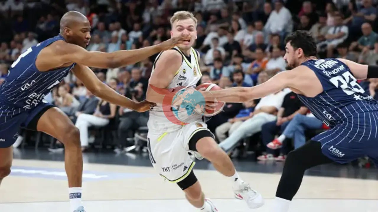 Anadolu Efes, Fenerbahçe'yi Geçerek Seride Üstünlük Sağladı