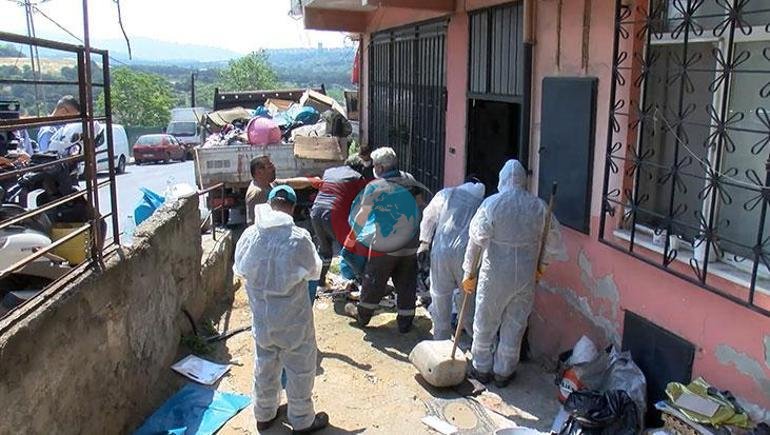 Ataşehirdə küçələrdən zibil yığıb evinə qalaqlanan zibil evinin həyəcanı illərlə 