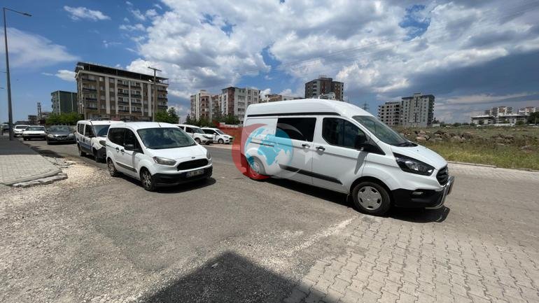 Son dakika...Siverekte baba dehşeti Eşi ve kızını silahla vurdu
