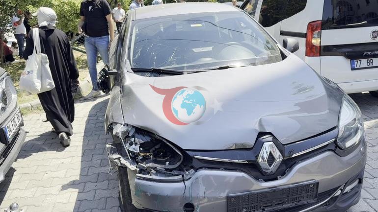 Okul önünde korku dolu anlar Fren yerine gaza basan sürücü velilerin arasına daldı: 6 yaralı