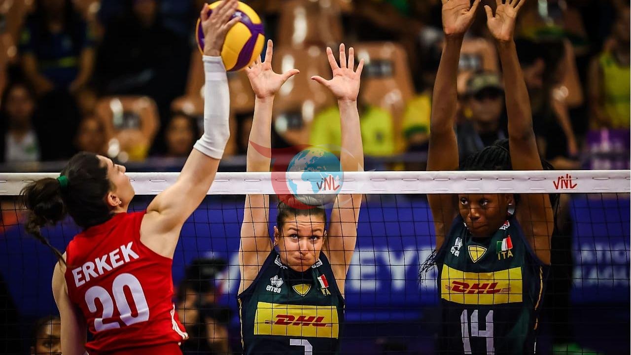 Türkiye, İtalya'ya 3-1 Yenildi: Filenin Sultanları Zorlu Mücadelede