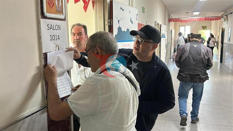 İstanbulun 7 ilçesinde sandıklar kuruldu Bazı mahallelerde ara seçim heyecanı