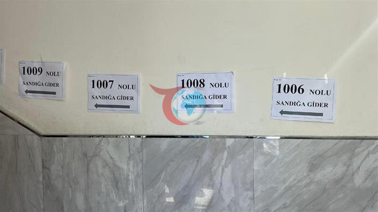 İstanbulun 7 ilçesinde sandıklar kuruldu Bazı mahallelerde ara seçim heyecanı