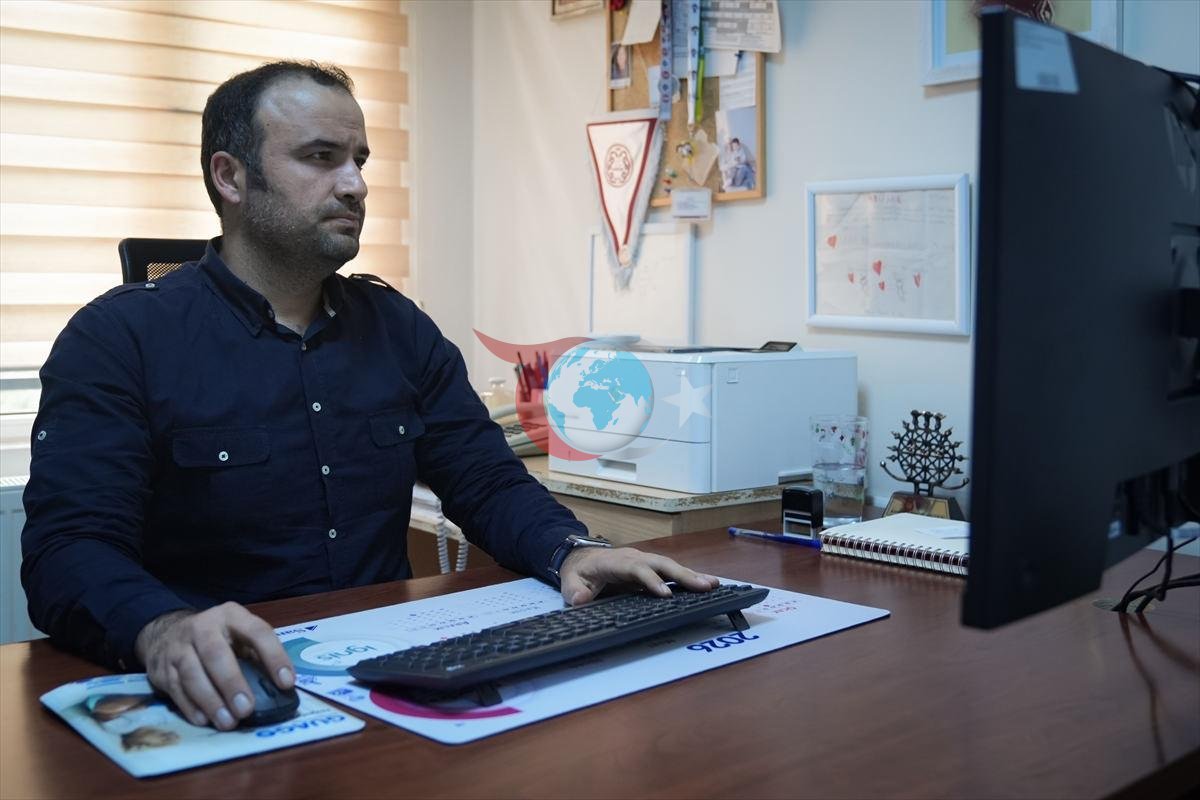 Ankara Üniversitesi Tıp Fakültesi Çocuk ve Ergen Ruh Sağlığı ve Hastalıkları Ana Bilim Dalı Öğretim Üyesi Doç. Dr. Sadettin Burak Açıkel