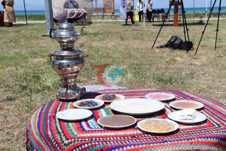 Vanda Ümumdünya Səhər yeməyi Günü qeyd olundu Yüzlərlə insan eyni masada bir araya gəldi