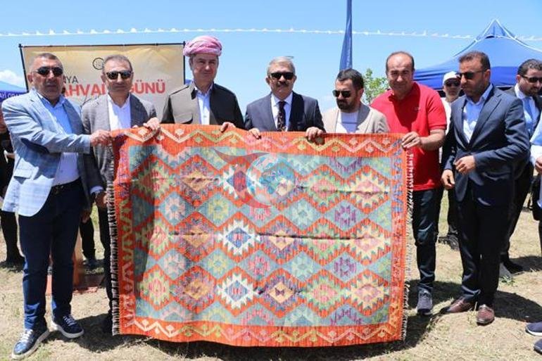 Vanda Ümumdünya Səhər yeməyi Günü qeyd olundu Yüzlərlə insan eyni masada bir araya gəldi