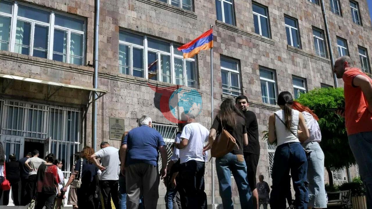 Ermənistanda seçki marafonu başa çatıb: seçki qutuları bağlanıb