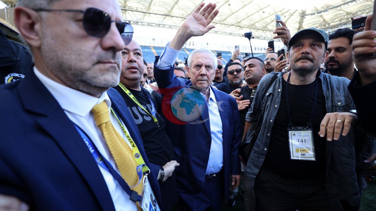 Aziz Yıldırım Fenerbahçe'de İlk Transferini Duyurdu: Vedat Muriqi Geliyor