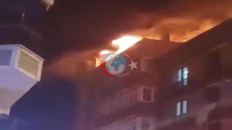 Esenyurtda qorxulu yanğın 4 mərtəbəli binanın damı qəflətən alov aldı