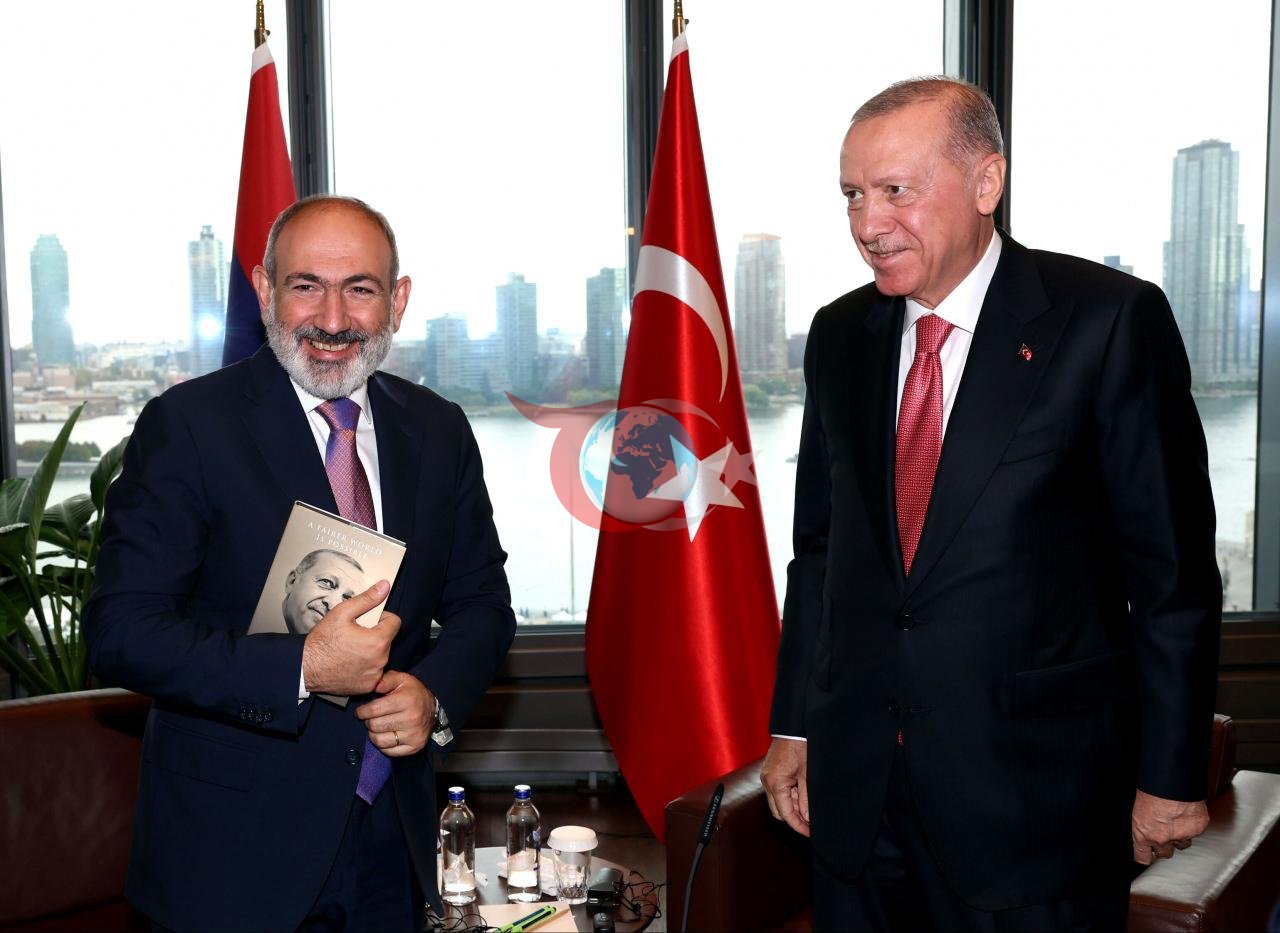 Recep Tayyip Erdoğan ve Nikol Paşinyan