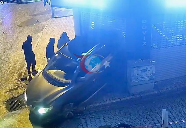 Sabaha karşı film gibi soygun Kepengi ciplerle kırıp döviz bürosuna girdiler