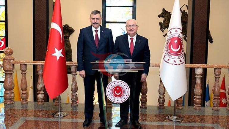 Milli Müdafiə Naziri Gülər və Daxili İşlər Naziri Çiftçi bir araya gəldi