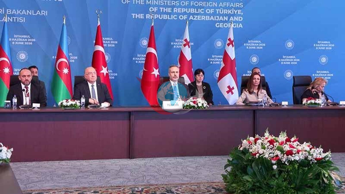 İstanbul’da Türkiye, Azerbaycan ve Gürcistan Dışişleri Bakanları Buluştu