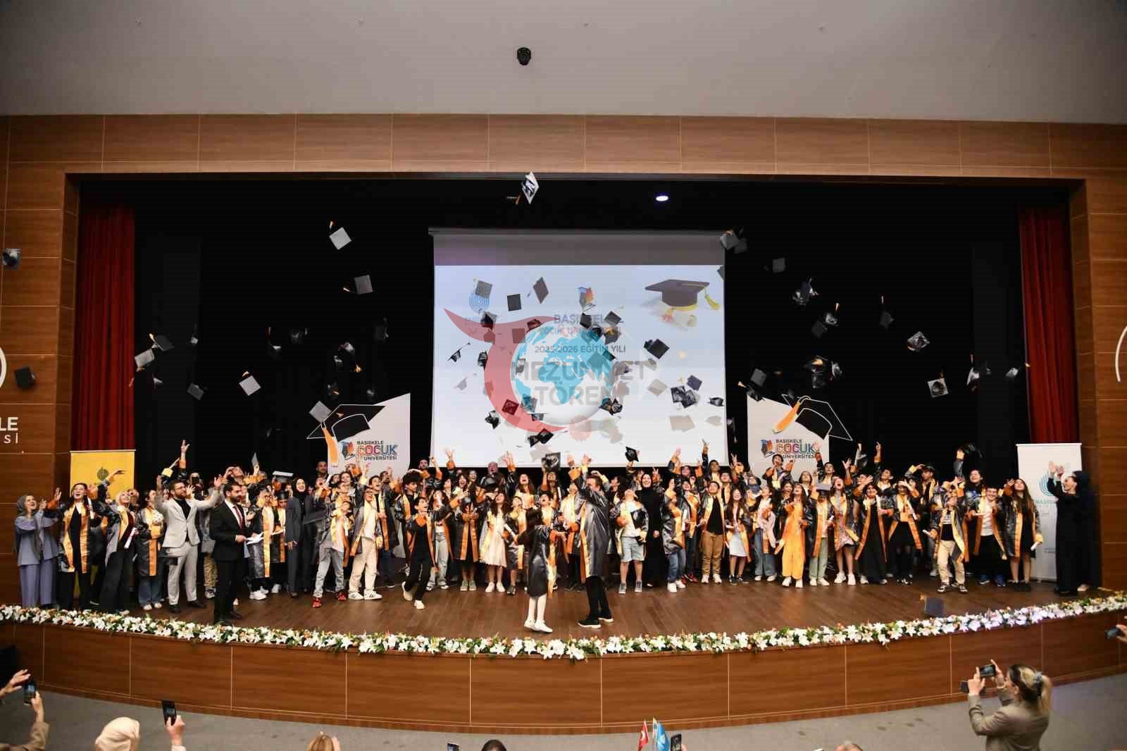 Başiskele'de Genç Bilim İnsanları Mezun Oldu