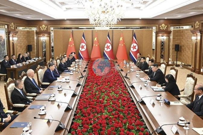 Çin Prezidenti Xi Koreya lideri Kim Çen In ilə görüşüb