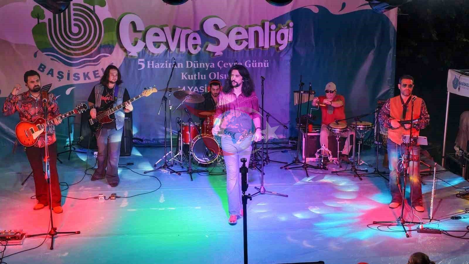 Başiskele'de Anadolu Retro ile Barış Manço Rüzgarı Esti