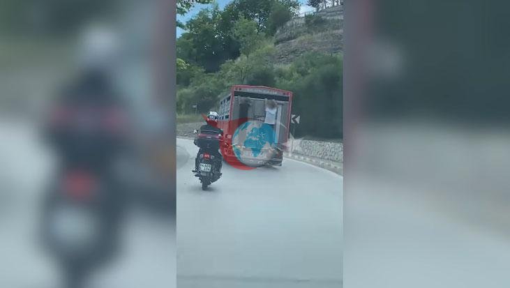 Karabük'te Kamyon Kasanın Tehlikeli Yolculuğu Anbean Kaydedildi