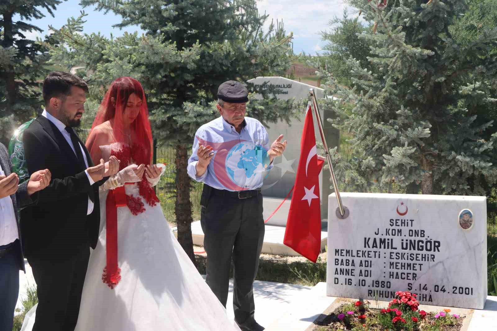 Eskişehir'de Şehit Amcasını En Mutlu Gününde Andı