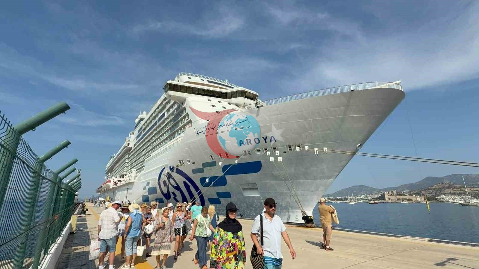 Bodrum şäherine gelen ullakan kruiz gämisi 2 müň ýolagçyny alyp gitdi