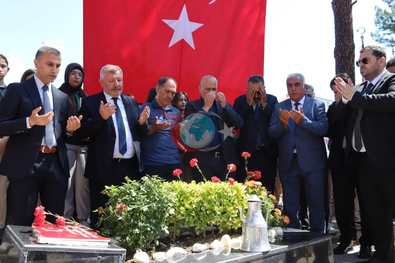 Şehit Öğretmen Aybüke Yalçın Anısına Duygusal Tören