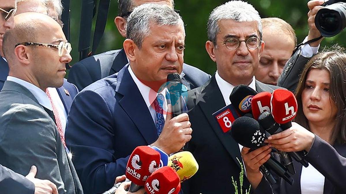 Özgür Özel, TBMM Önünde Toplanan Kalabalığa Seslendi
