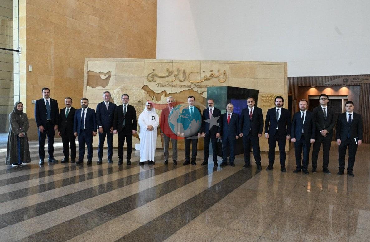 Bakan Uraloğlu ve heyeti Suudi Arabistan Ulusal Müzesi’ni ziyaret etti.