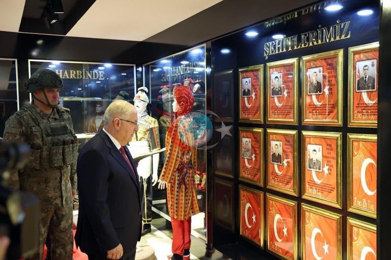 Vazir Guler Qahramanmaroshdagi qo'shinlarni tekshirdi