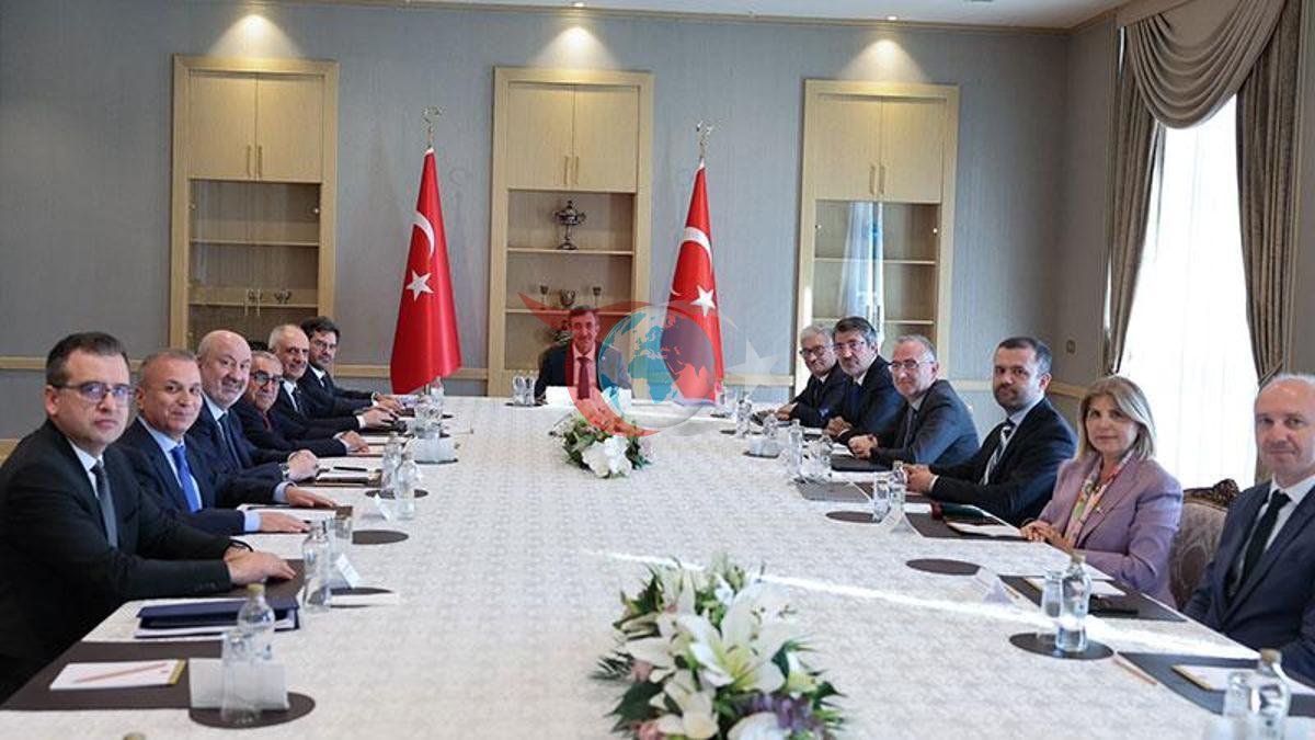 Jevdet Yilmaz Ijtimoiy majmuada Iqtisodiy siyosatlar kengashi bilan uchrashdi