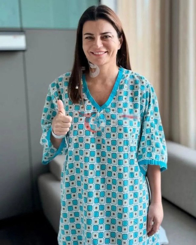 Ünlü sunucu Ece Vahapoğlu kanseri yendi: "İki operasyon, sekiz kemoterapi" - Resim : 1