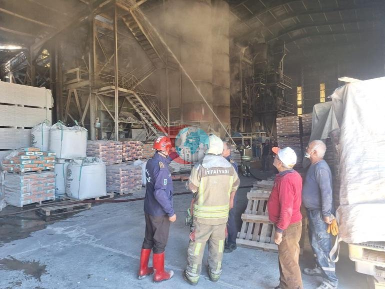 Ankarada qorxulu anlar Fabrikdən yüksələn tüstü göyü bürüdü