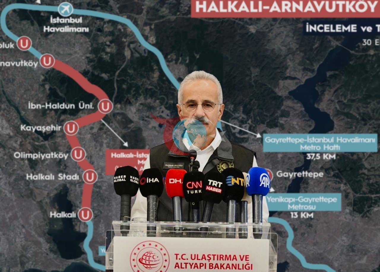 Ulaştırma ve Altyapı Bakanı Abdulkadir Uraloğlu