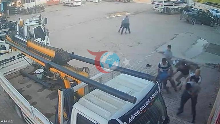 Əmək köçürmə mübarizəsi Sənaye sahəsində bir-birini təpiklədilər