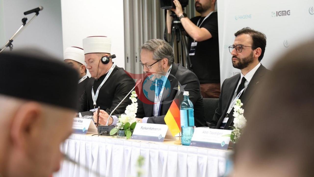 Köln'de Müslüman Topluluklar Uluslararası Konferansında Buluştu