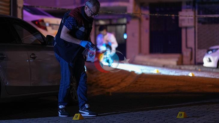 Esenyurt'ta İki Grup Arasında Silahlı Çatışma: Sokaklar Karıştı