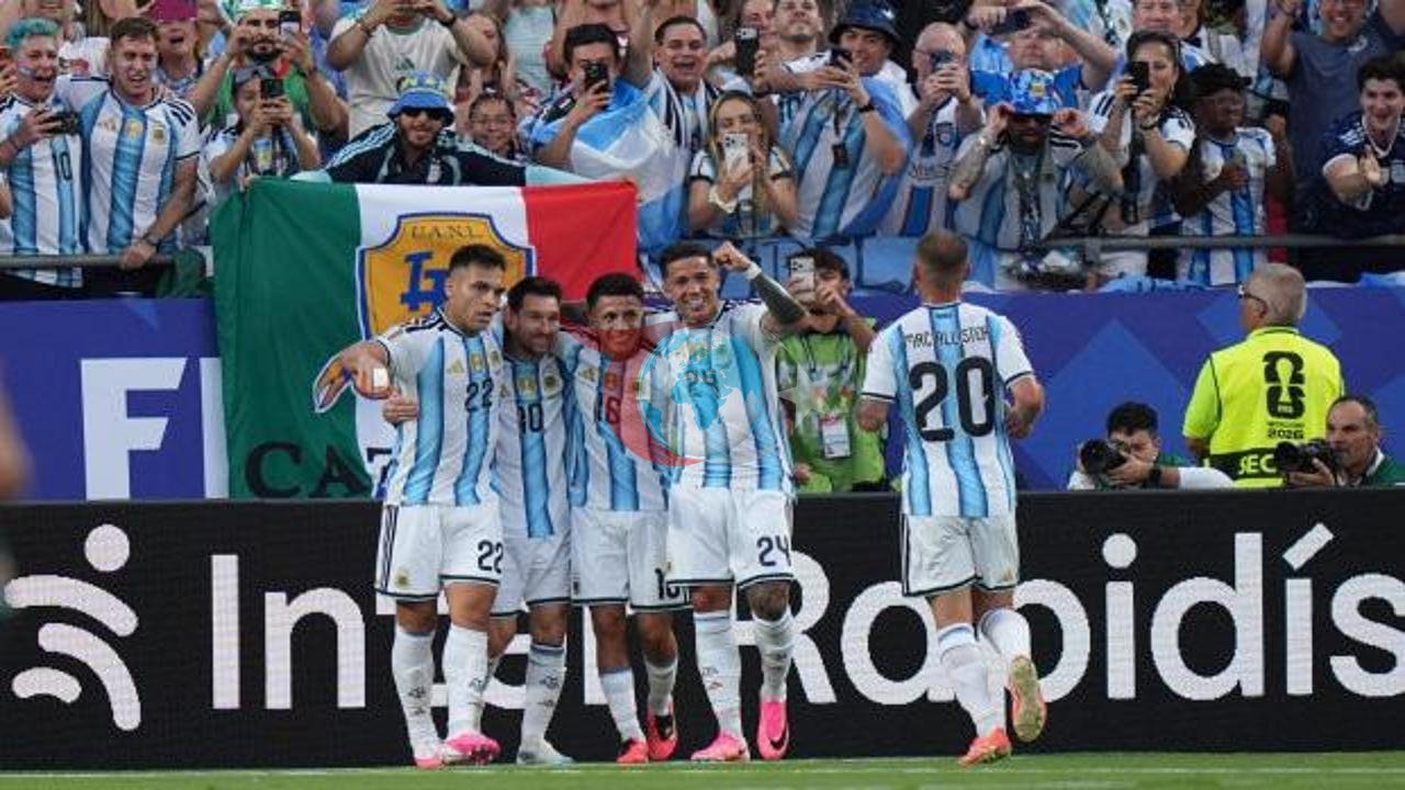 Messi'nin Üç Golüyle Arjantin Galibiyeti Elde Etti