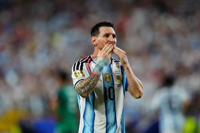 Linoel Messi ilk maçta şov yaptı Dünya Kupası tarihinin en çok gol atan iki oyuncusundan biri oldu - Resim: 1