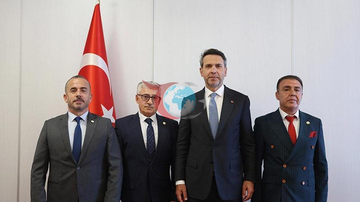Bakan Bayraktar, Romanya'da UID Temsilcileriyle Buluştu
