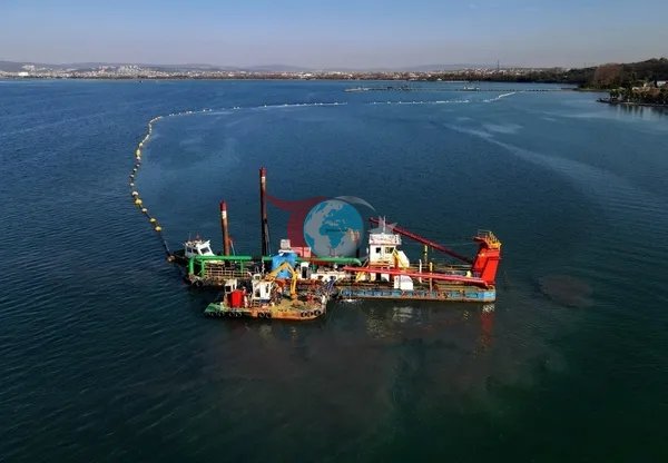 Dip Çamuru Temizliği: İzmit Körfezi'nde Önemli Çevre Projesi