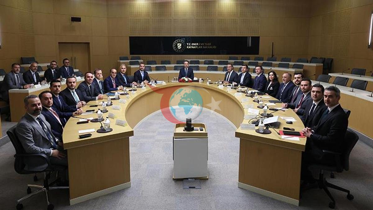 Bakan Bayraktar, DEİK Enerji Heyetini Ağırladı