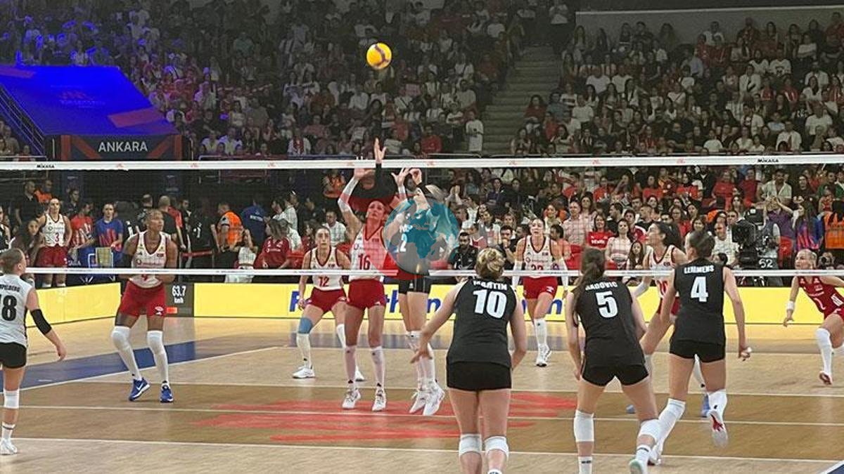 A Milli Kadın Voleybol Takımı Belçika'yı Set Vermeden Geçti